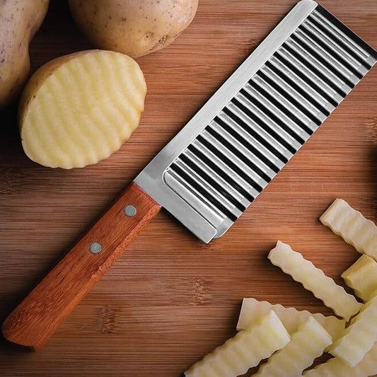 Curly Cutting Knife With Wooden Grip